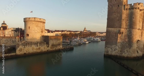 Vieux port de La Rochelle - Vue aérienne - Lever de soleil centre historique
