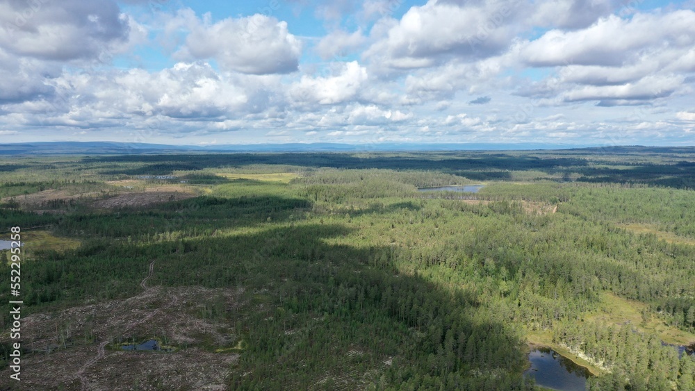 survol des lacs suédois dans la région de Dalécarlie, Scandinavie survol des lacs suédois dans la région de Dalécarlie, Scandinavie
