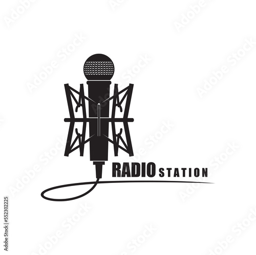 Online radio station icon. Web broadcasting channel emblem or symbol, live radio station vector sign or monochrome icon. Online broadcasting station, vintage microphone