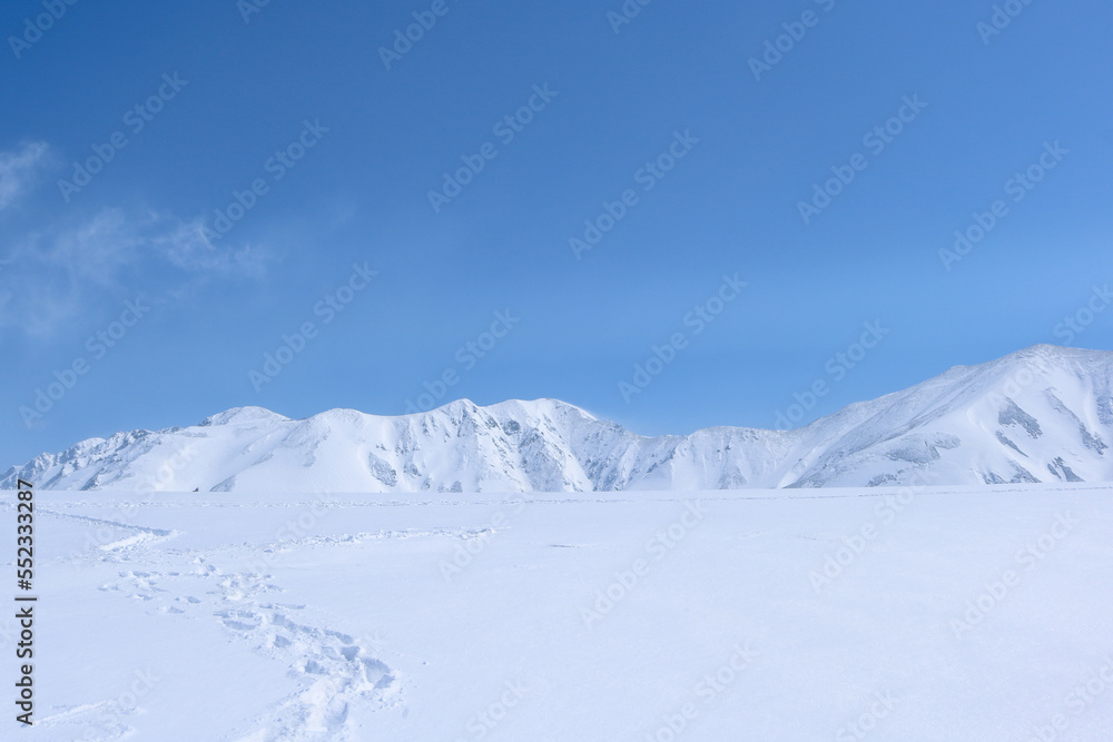 春の立山