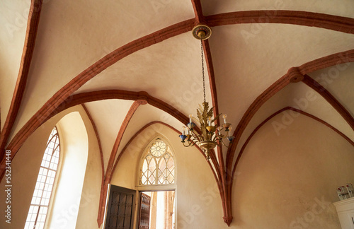 Das gotische Kloster Chorin in Brandenburg – Innenraum mit Kreuzboden photo