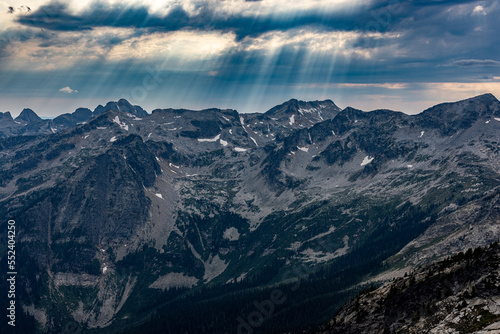 Mountain range in Valhalla, British Columbia © Jef