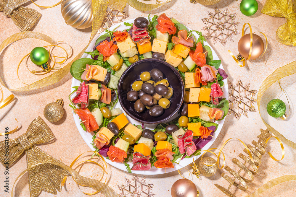 christmas-party-dinner-trendy-layout-appetizers-charcuterie-wreath