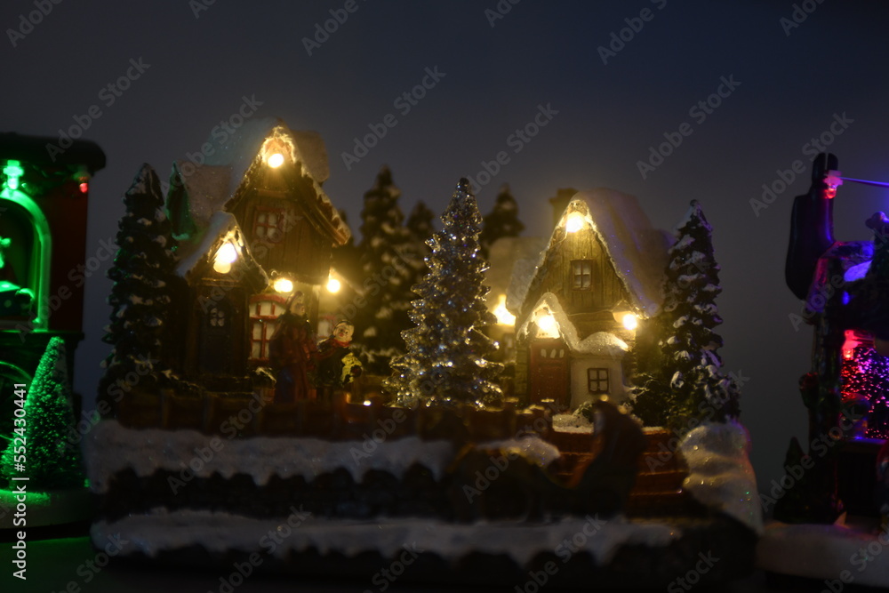 Fototapeta premium Paesaggio natalizio con luci