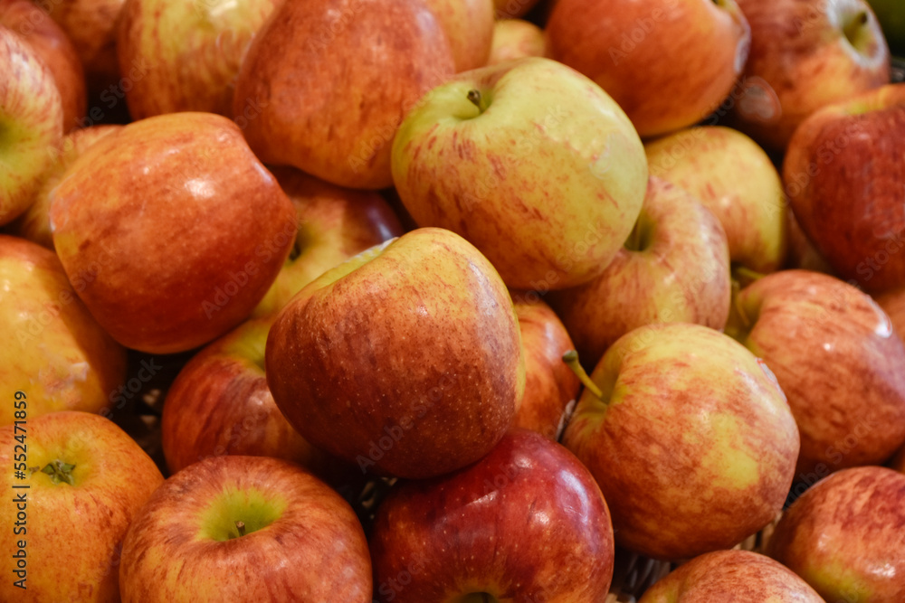 apple, fruit, food, red, apples, healthy, fresh, isolated, diet, ripe, sweet, organic apple, fruit, food, red, apples, healthy, fresh, isolated, diet, ripe, sweet, organic