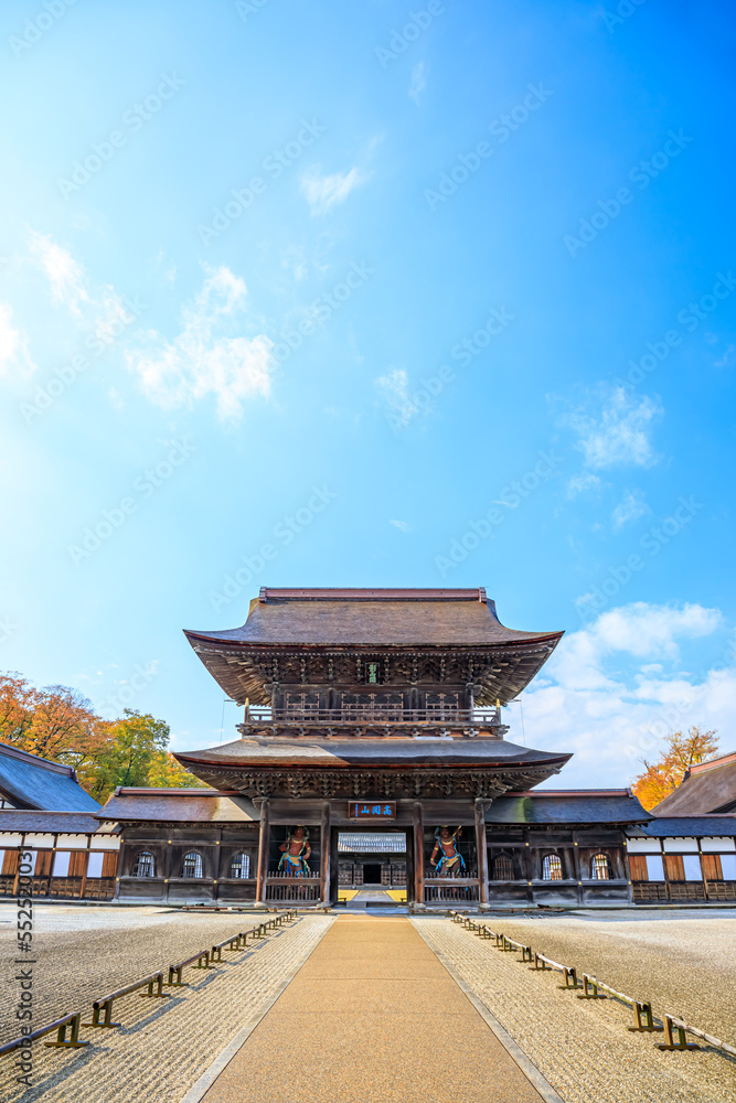 秋の高岡山瑞龍寺 富山県高岡市 Koukouzan Zuiryu-ji Temple in autumn. Toyama Prefecture, Takaoka city. 秋の高岡山瑞龍寺 富山県高岡市 Koukouzan Zuiryu-ji Temple in autumn. Toyama Prefecture, Takaoka city.