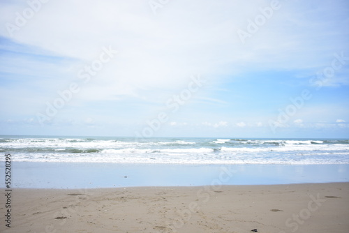 beach photo during daytime