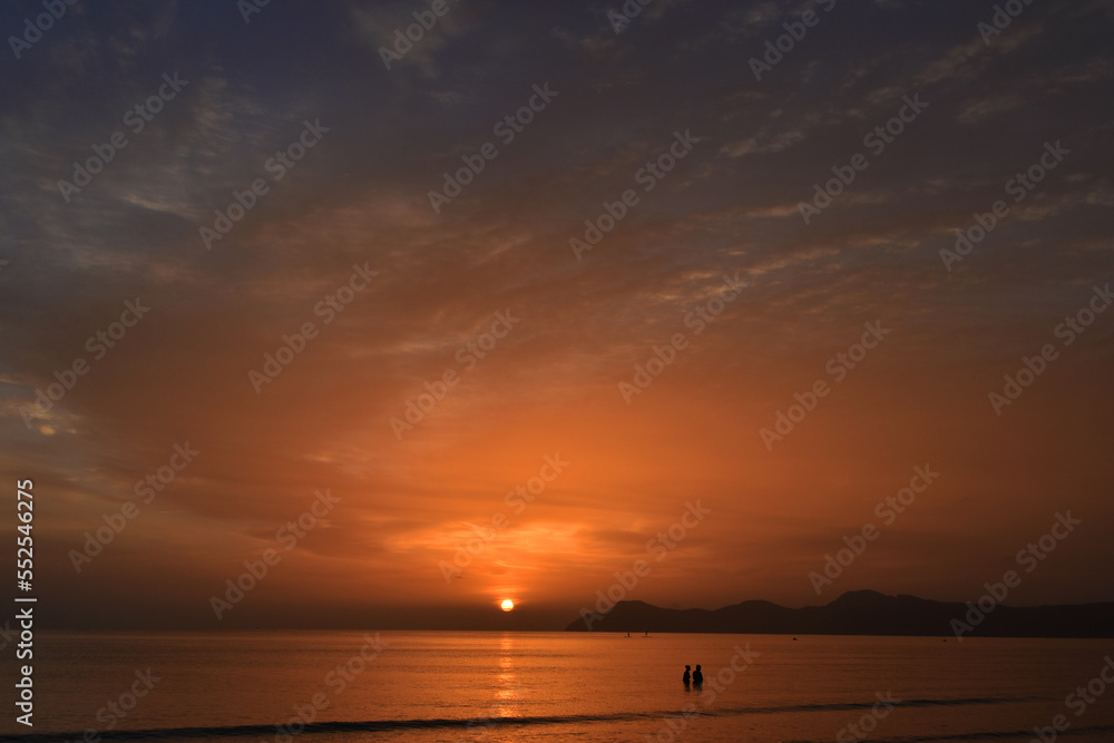 Fototapeta premium Sonnenaufgang in Can Picafort auf Mallorca