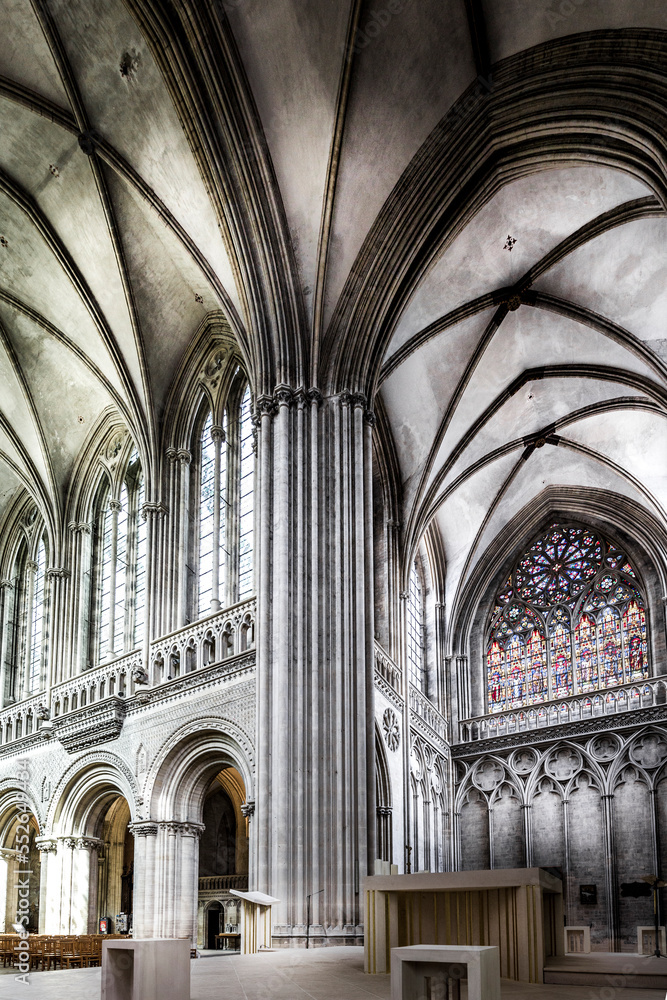 Fototapeta premium Notre Dame Cathedral of Bayeux Interior