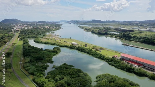 Vista Aerea del Acceso Pacifico por las esclusas de Miraflores en el Canal de Panama.

Panama Canal access