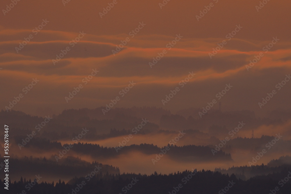 Fototapeta premium 岩手県奥州市 夜明けの胆沢平野