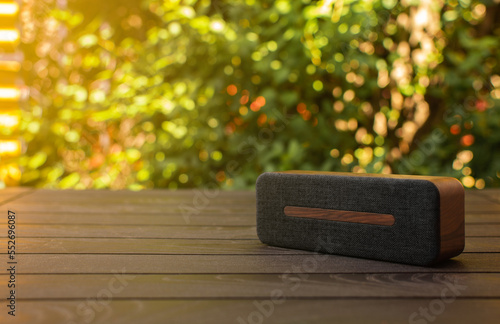Plakat speaker with minimalist design bluetooth