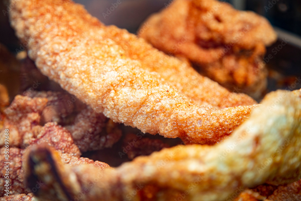 Delicioso Chicharrón de puerco recien salido Delicioso Chicharrón de puerco recien salido