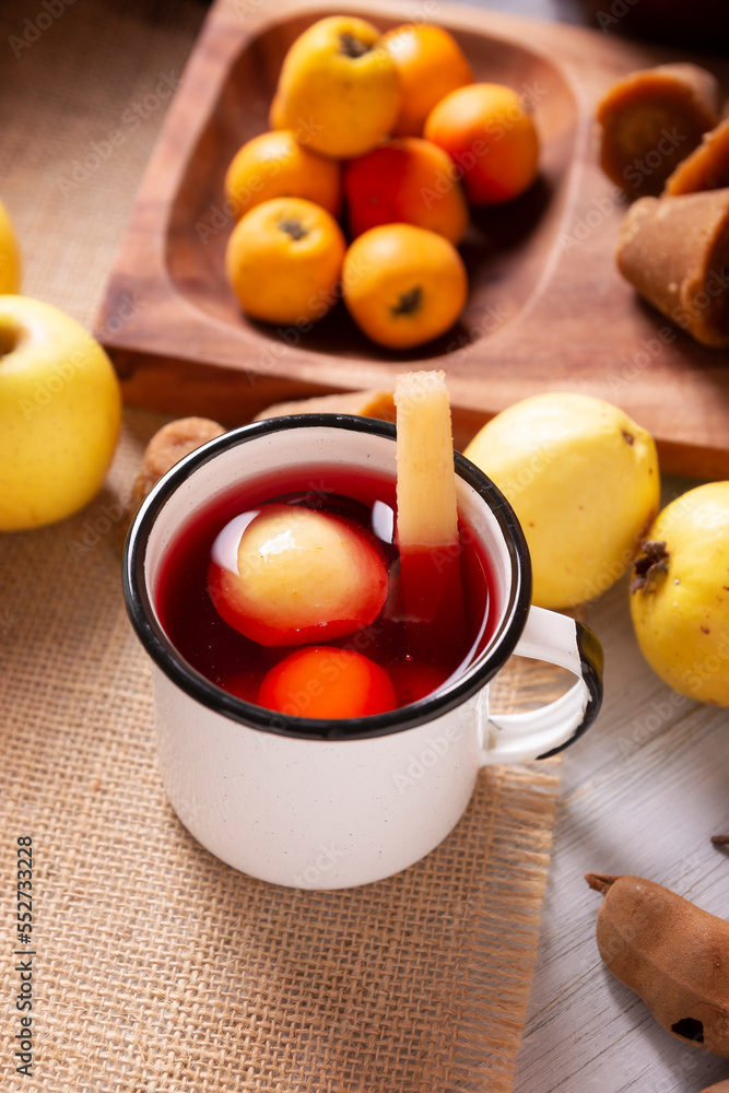 Ponche de Frutas Navideño. In Mexico, Christmas fruit punch is a hot fruit-infused drink, traditionally consumed in the December season during posadas and Christmas Eve. Ponche de Frutas Navideño. In Mexico, Christmas fruit punch is a hot fruit-infused drink, traditionally consumed in the December season during posadas and Christmas Eve.
