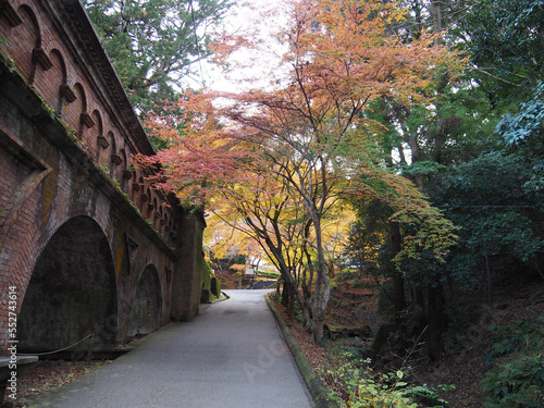 秋の京都、南禅寺、水路閣 © marinchan