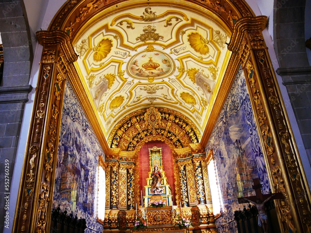 Intérieur de l'église Igreja da Nossa Senhora da Conceiçao  à Ribeira Grande sur l'île de Sao Miguel dans l'archipel des Açores au Portugal. Europe