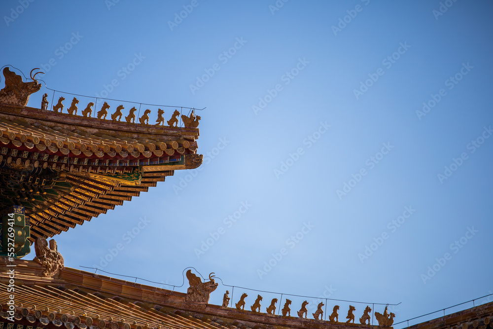 Obraz premium the palace museum in autumn 