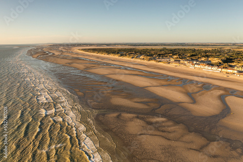 La plage de Quend qui s'étend jusque la baie d'Authie photo