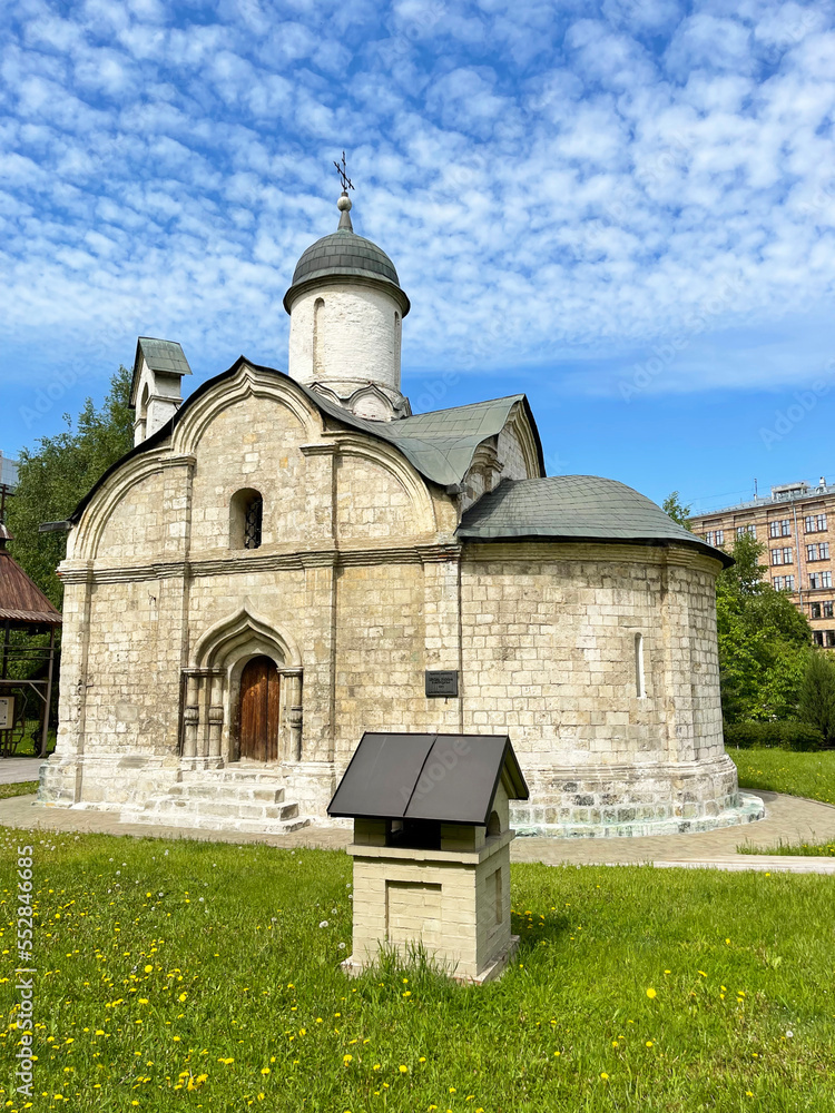 Church of Tryphon the Martyr in Naprudnaya Sloboda, built in 1492, Russia, Moscow