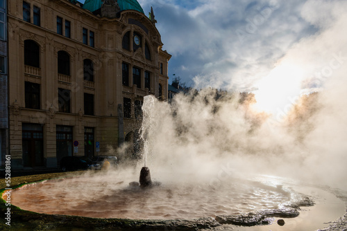 Ausflug durch die Kurstadt Karlsbad in Tschechien. An jeder Ecke sprudelt das heiße Heilwasser aus den Quellen, der Ort ist ein Erlebnis. photo