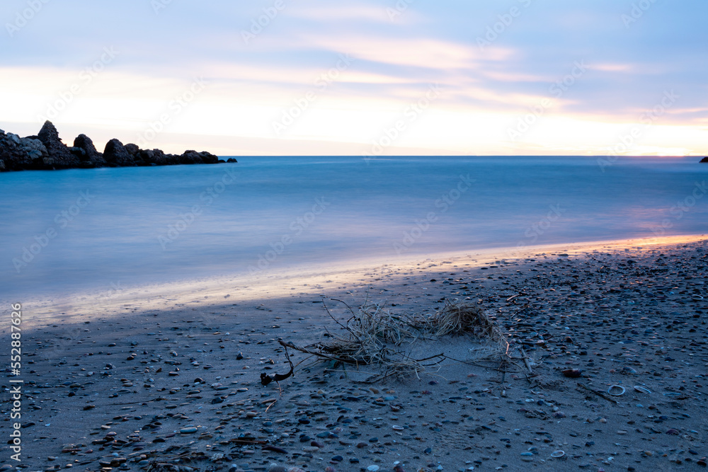 Obraz premium Sunrise at the beach of El saler in Valencia, Spain.