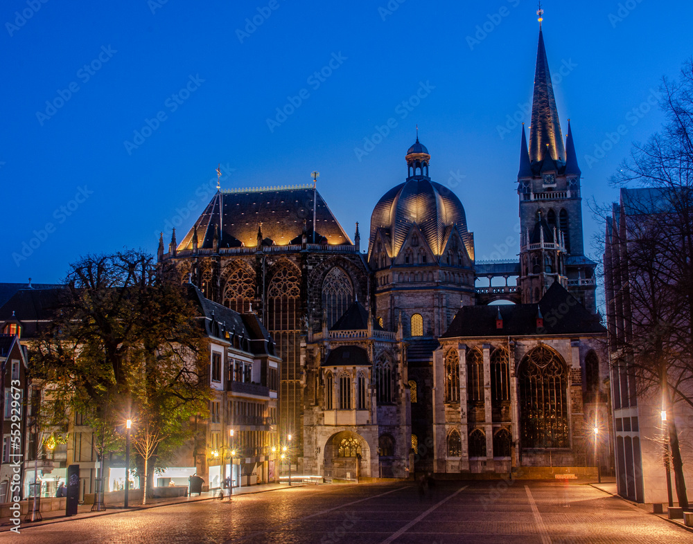 Fototapeta premium Aachen september 2022: The facade of the Aachen Cathedral