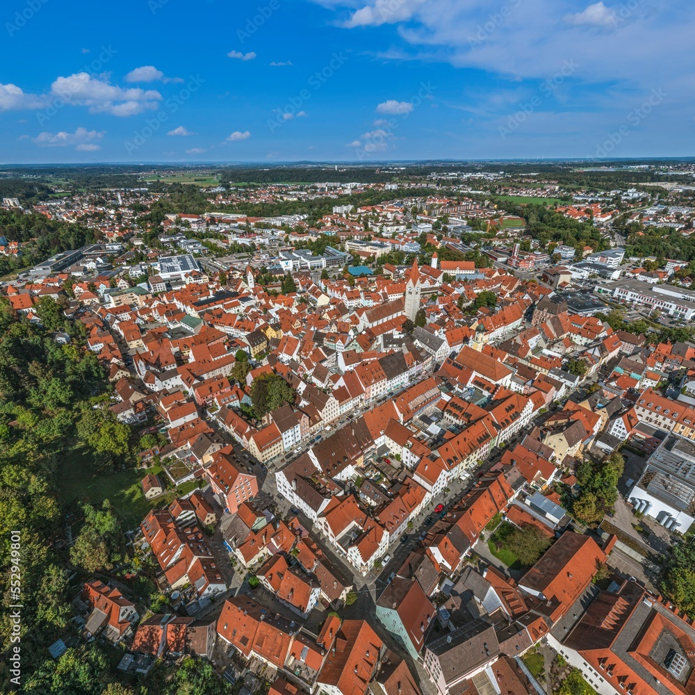 Die kreisfreie Stadt Kaufbeuren im Allgäu im Luftbild