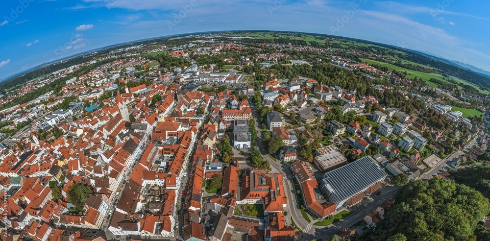 Kaufbeuren, die alte Reichsstadt im Allgäu im Luftbild