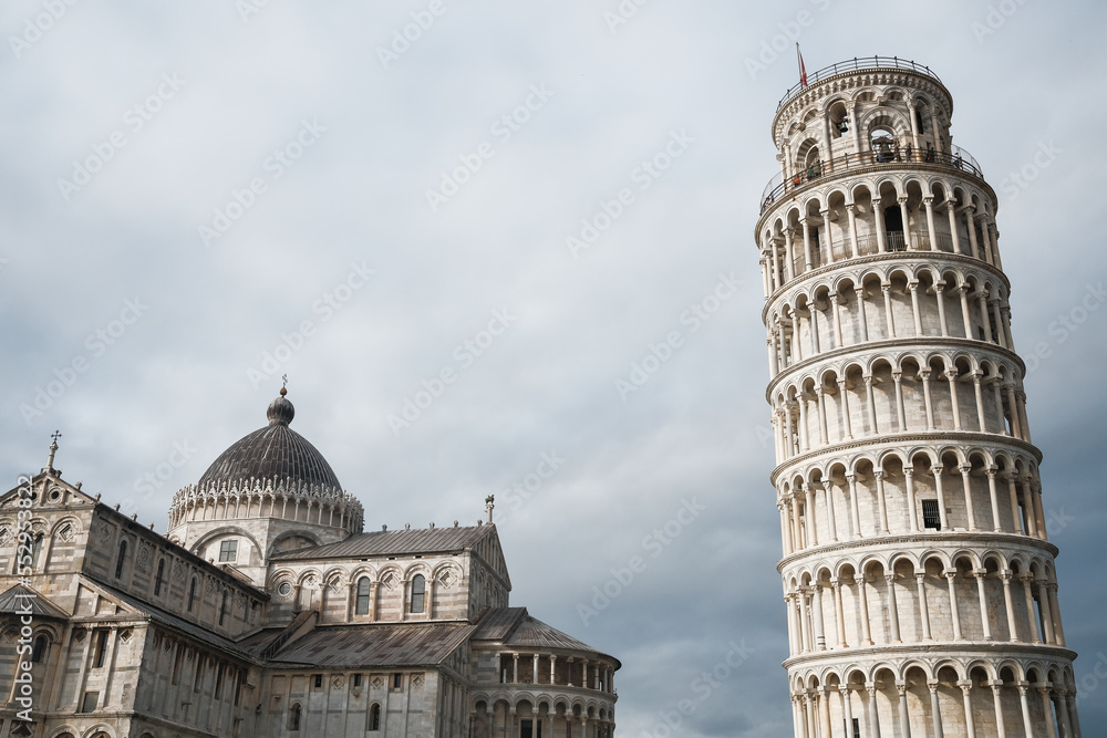 Fototapeta premium The leaning tower of Pisa and Piazza Del Duomo