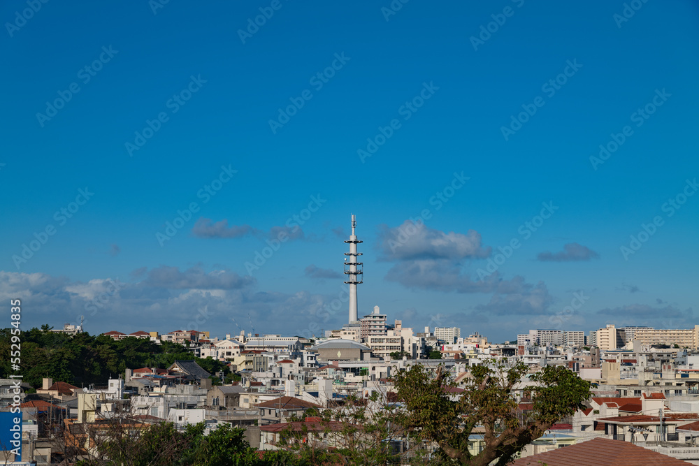 Fototapeta premium 沖縄・那覇の雨乞嶽展望台から見える風景