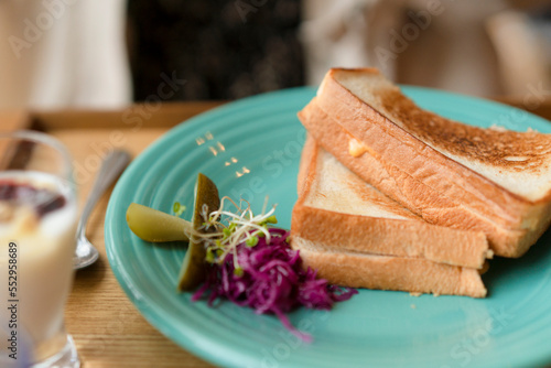 朝食のパン