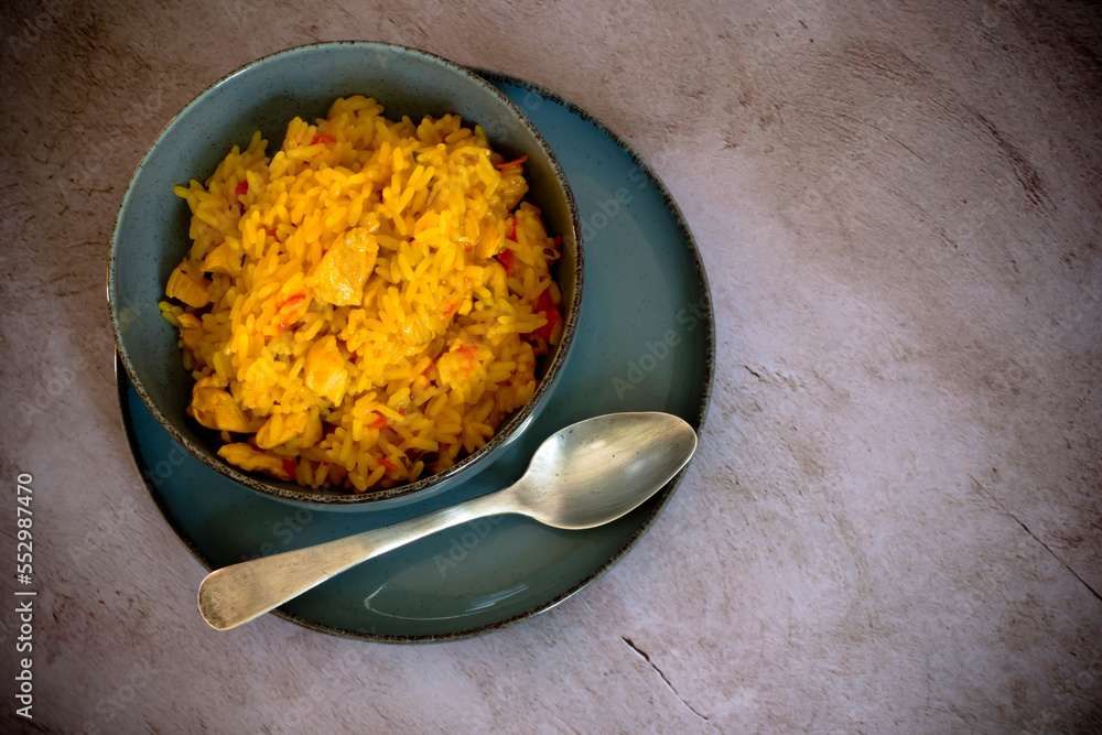 Arroz con pollo y verduras. Dieta mediterránea Arroz con pollo y verduras. Dieta mediterránea