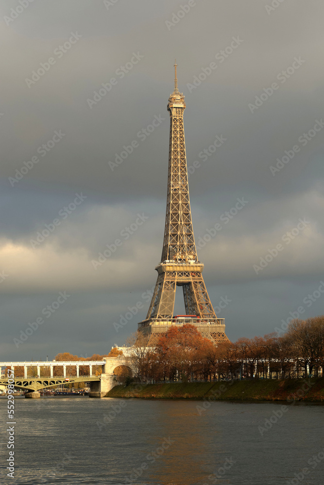 Fototapeta premium Paris - Tour Eiffel