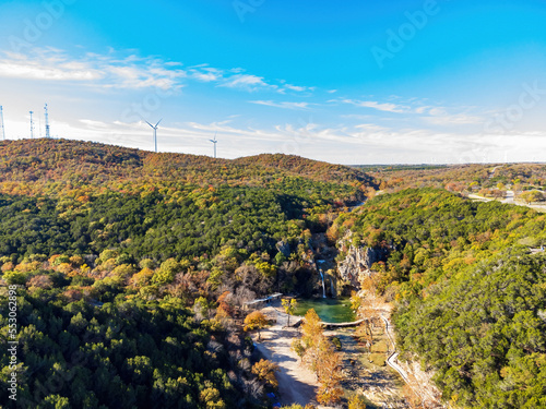 Obraz na płótnie Sunny view of the fall color of Turner Falls w salonie