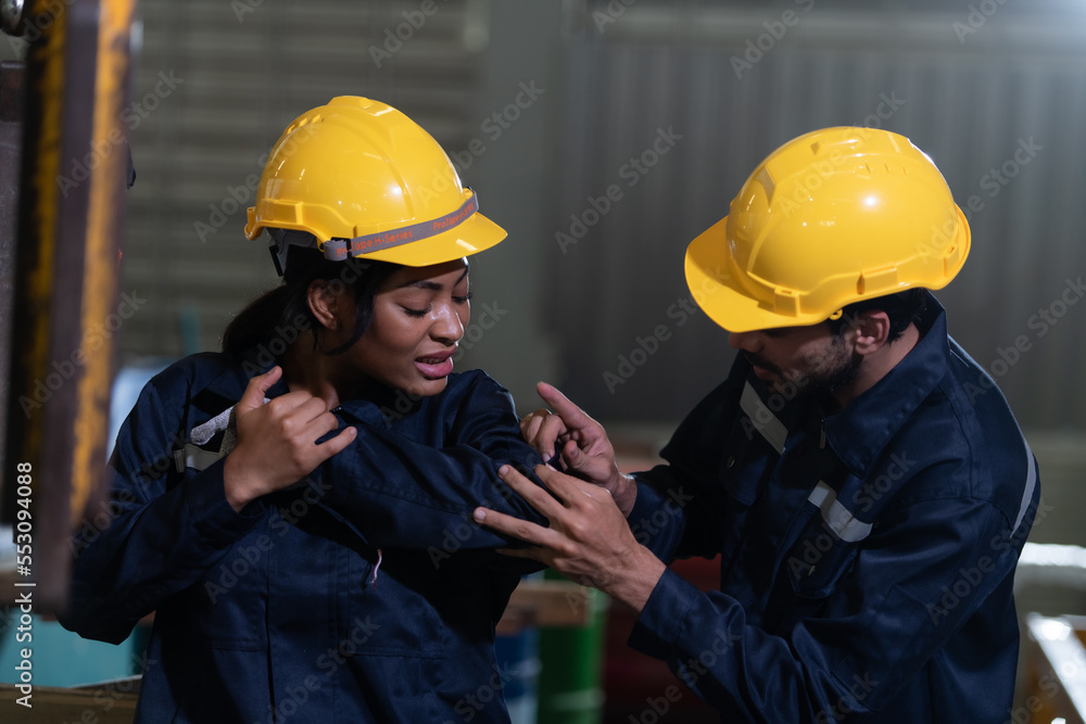 Hazardous materials and machinery are found in large industrial facilities. Safety considerations are therefore of the utmost significance. Hazardous materials and machinery are found in large industrial facilities. Safety considerations are therefore of the utmost significance.