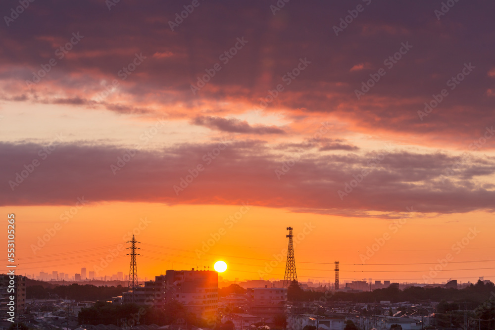 朝日 夜明け 都市風景 日の出 朝焼け 住宅
朝日 夜明け 都市風景 日の出 朝焼け 住宅