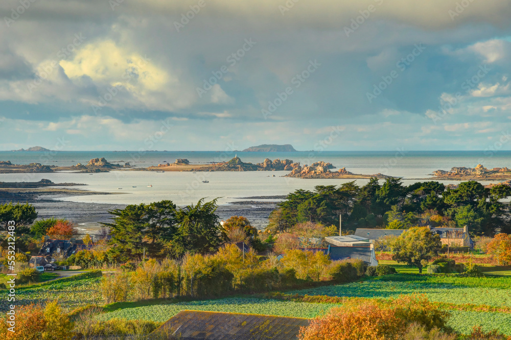 Fototapeta premium Joli paysage de la côte bretonne à Buguélès-Penvénan