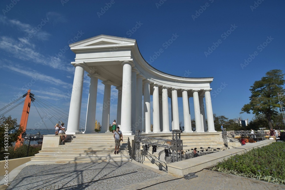 Fototapeta premium Vorontsov colonnade in Odessa, an architectural structure of the 19th century called the belvedere of the Vorontsov Palace
