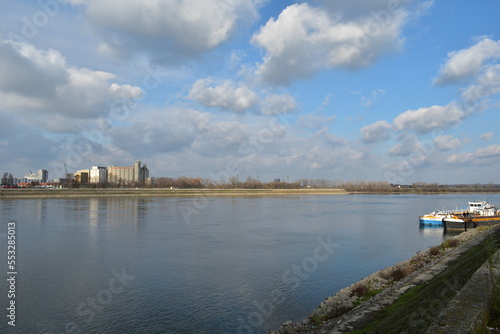 Danube quay in Novi Sad  © Eyo