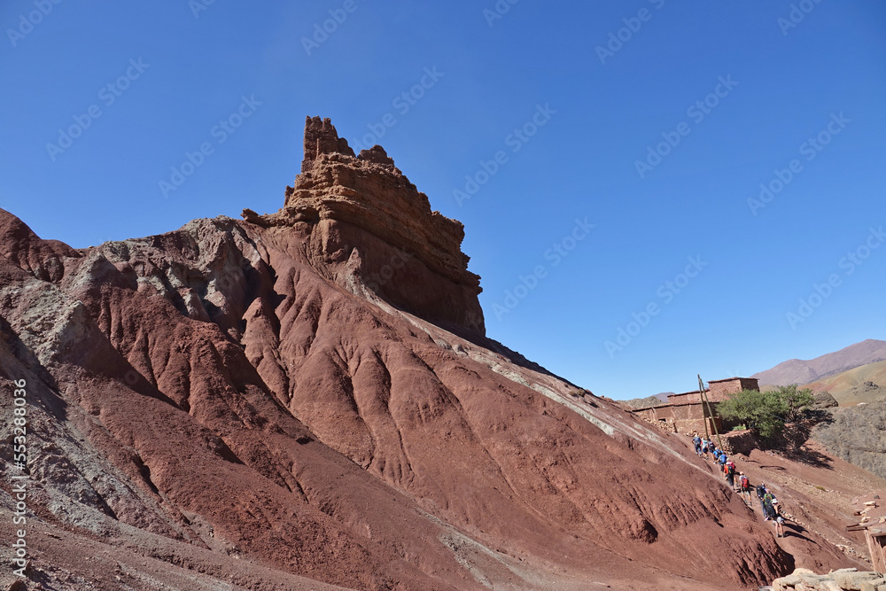 La grande traversée de l’Atlas au Maroc, 18 jours de marche. Randonnée à travers les villages de Tighza, de Telouet et de Tinzazmine 