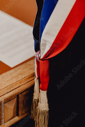 Quadro su tela L'écharpe tricolore du maire