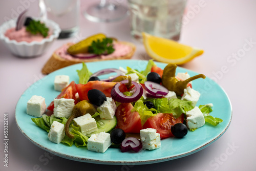 geek salad with feta cheese