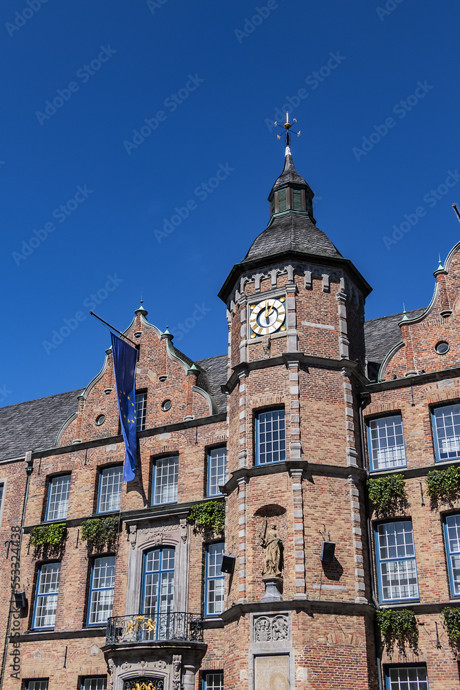 Old Dusseldorf Town Hall (Altes Rathaus) was built in 1573 in the Renaissance style at the Market square in old town (Aldstadt). Dusseldorf, North Rhine-Westphalia, Germany.
