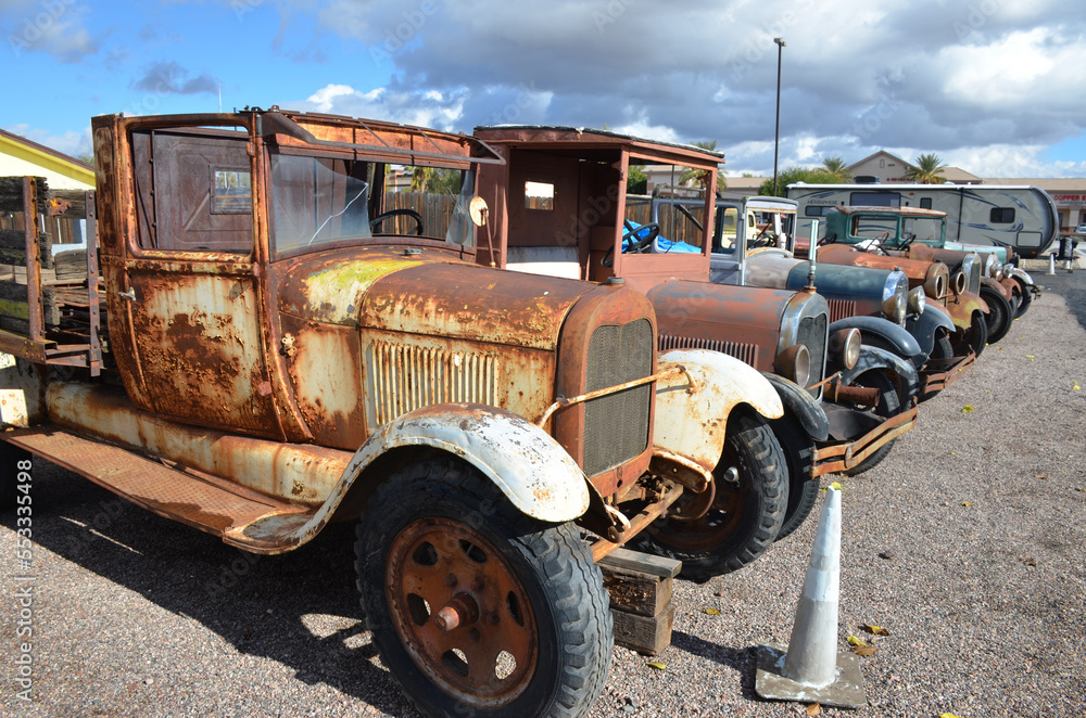 Obraz premium old rusty truck