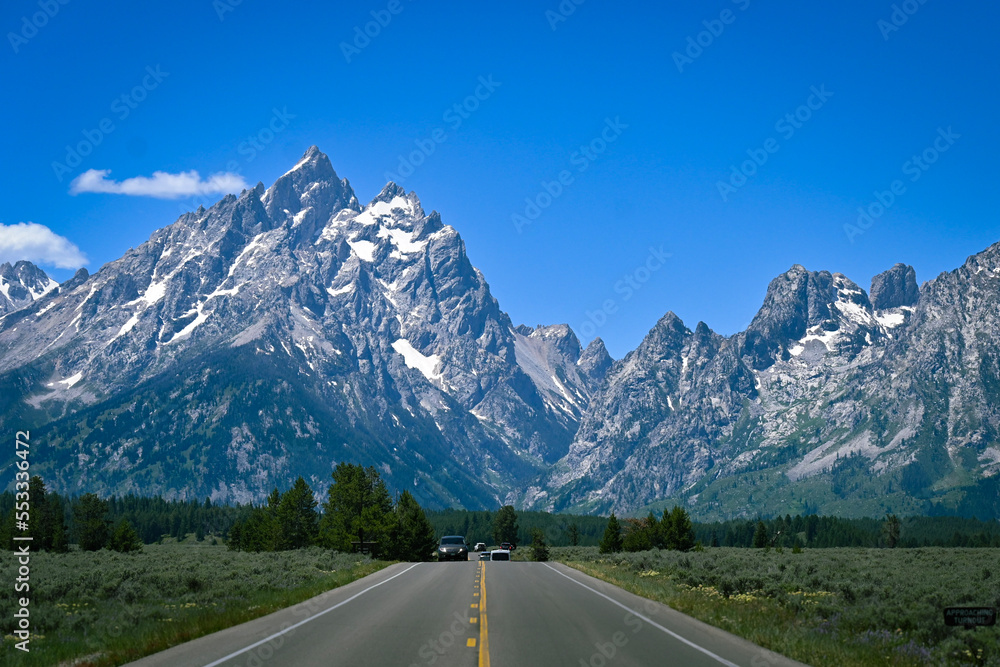 Fototapeta premium road to the Grand Teton mountains 