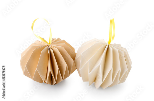 Paper Christmas balls on wh...