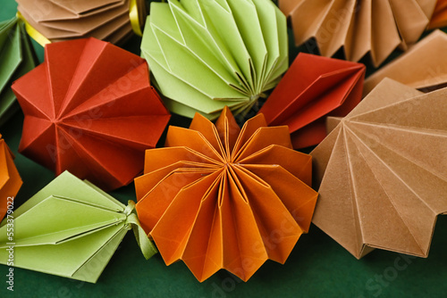 Paper Christmas balls on gr...