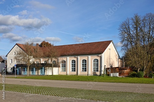 Treuchtlingen - Stadthalle im Herbst