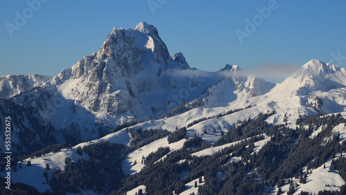 Clear winter day in the Saanenland Valley, Switzerland. © u.perreten