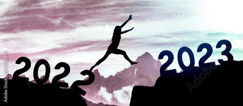 Sprung von 2022 ins Neue Jahr 2023
